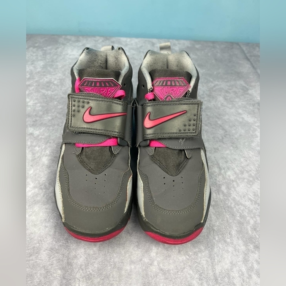 Nike Air Diamond Turf 2 Pink Grey Shoes Size 5Y Youth